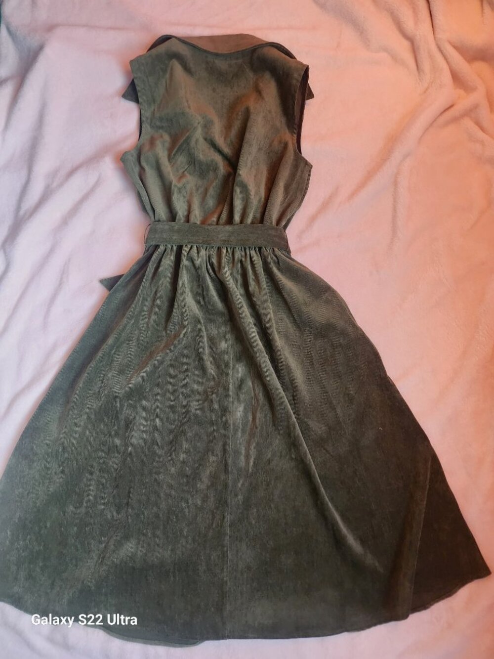 Women's Rust Olive Sleeveless Midi Dress - Picture 4 of 13